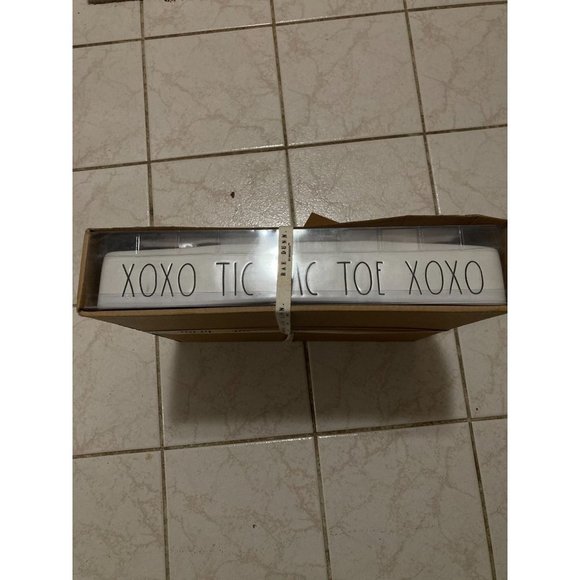 Rae Dunn By Magenta Tic-Tac-Toe Ceramic Game Set NWT Unopened Gift Wrapped - Picture 4 of 7